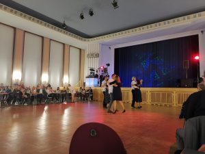 Langsamer Walzer Tanzclub Grün Weiß Zeitz